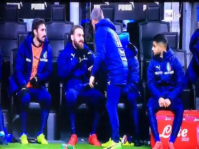 De Rossi nổi nóng với Ventura