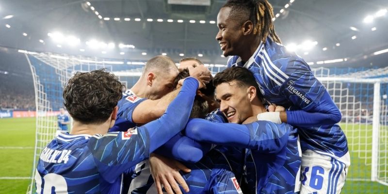 Schalke 04 xếp thứ mấy